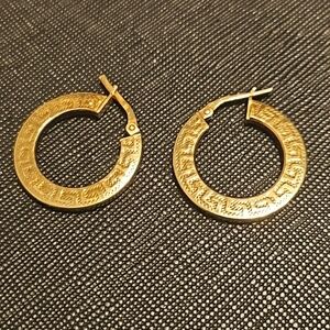 Hoops